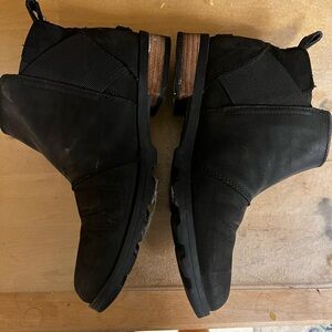 Sorel Women's Emelie Chelsea Boot Black Size 7.5 Waterproof Slip-On Fall Comfort